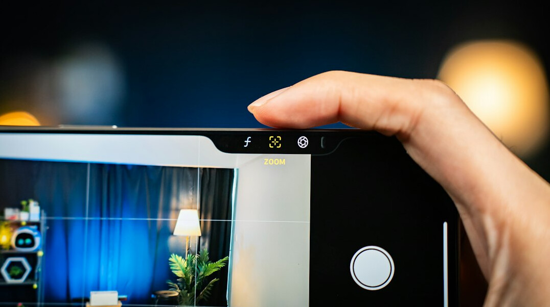 smartphone camera app settings